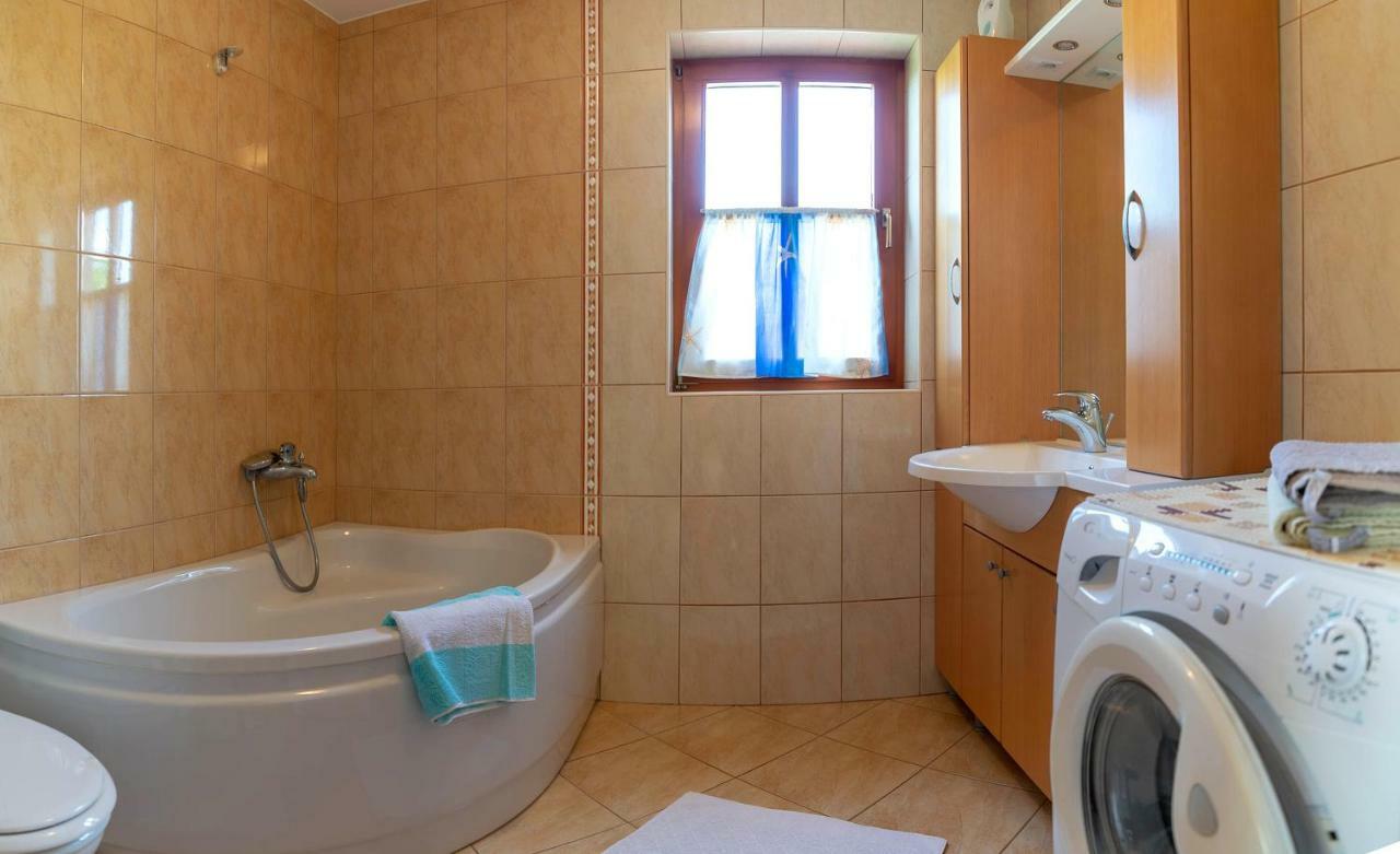 Planinca -Hisa Z Razgledom Apartman Smarje pri Jelsah Kültér fotó