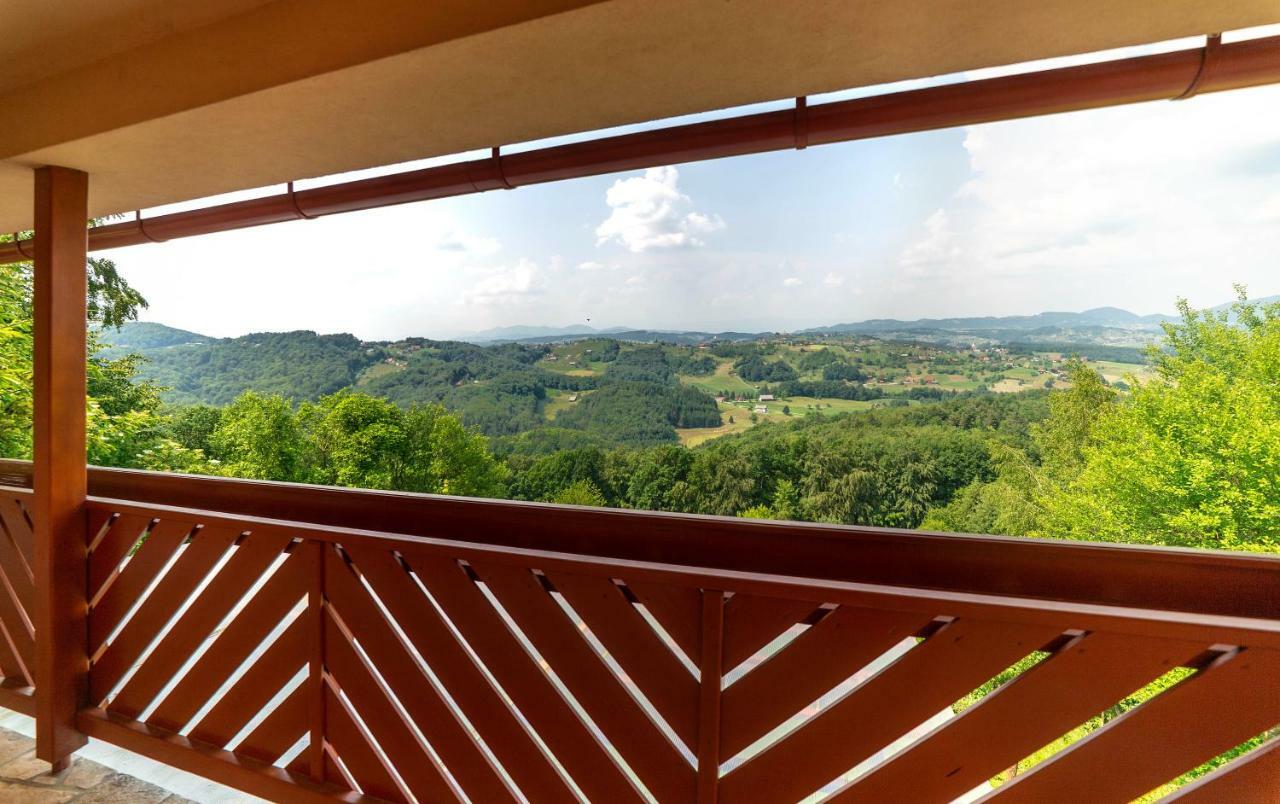 Planinca -Hisa Z Razgledom Apartman Smarje pri Jelsah Kültér fotó